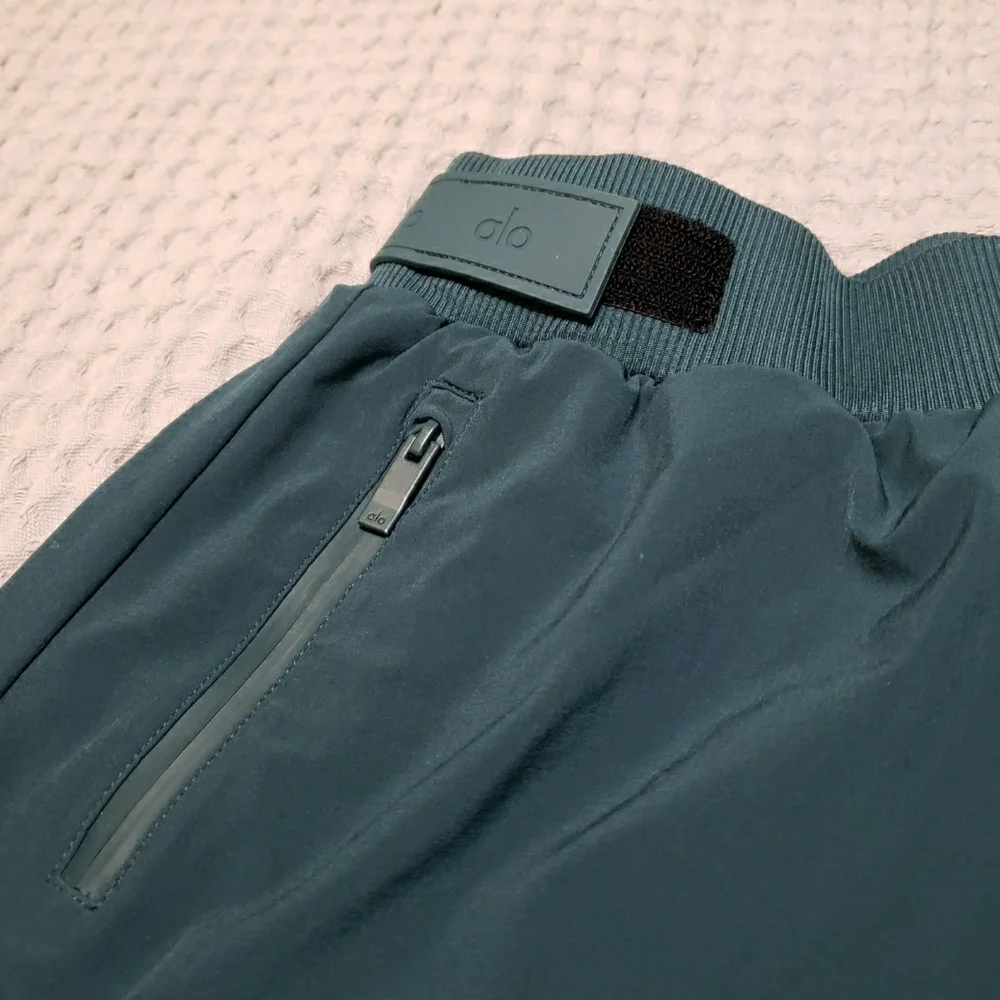 Alo Yoga Midnight Green Fleece-Lined Active Mini Skort w/ Zip Pockets Size XS